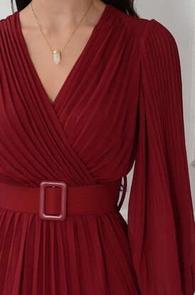 Sukienka maxi plisowana z paskiem bordo Polette