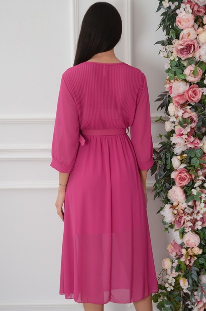Sukienka midi szyfonowa z paskiem fuksja Nassu
