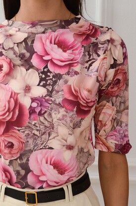 Bluzka dzianinowa rękaw 1/2 w kwiaty róż-beż Titte