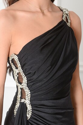 Sukienka maxi na jedno ramię z cyrkoniami czarna Malva