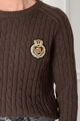 Sweter warkocz z naszywką czekolada Kinge