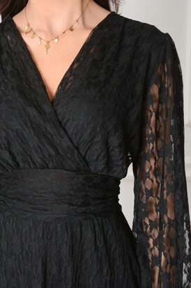 Sukienka rozkloszowa z koronki czarna Linda Size+