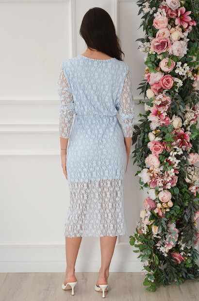 Sukienka midi z koronki baby blue Gamby Size+