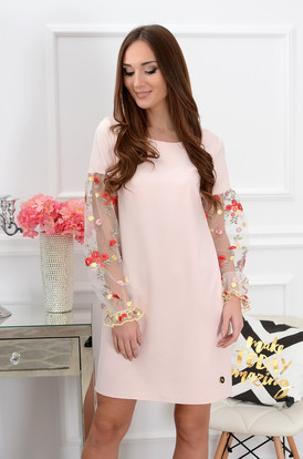 Sukienka Ingrid haftowane rękawy pudrowy róż