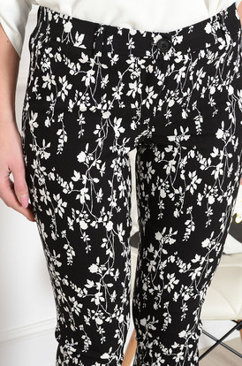 Spodnie Cygaretki czarne w białe kwaity Ida