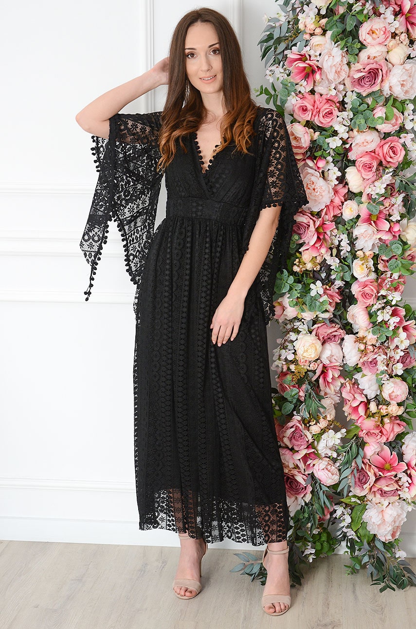 Sukienka maxi boho z koronki pomponami czarna, sukienki maxi